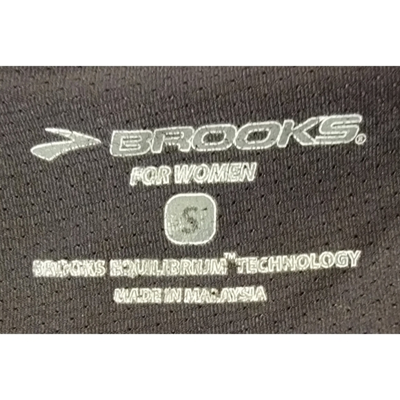 Brooks Women's Chaser Skort size small - Picture 8 of 10